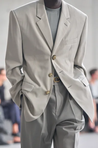 Look 1